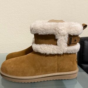 Koolaburra by UGG Tan Ankle Boots with White Fur